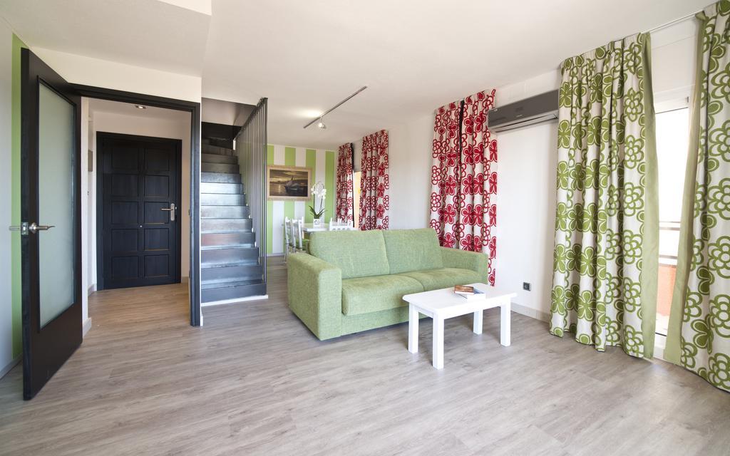 Apartamentos Salles Beach L'Estartit Room photo