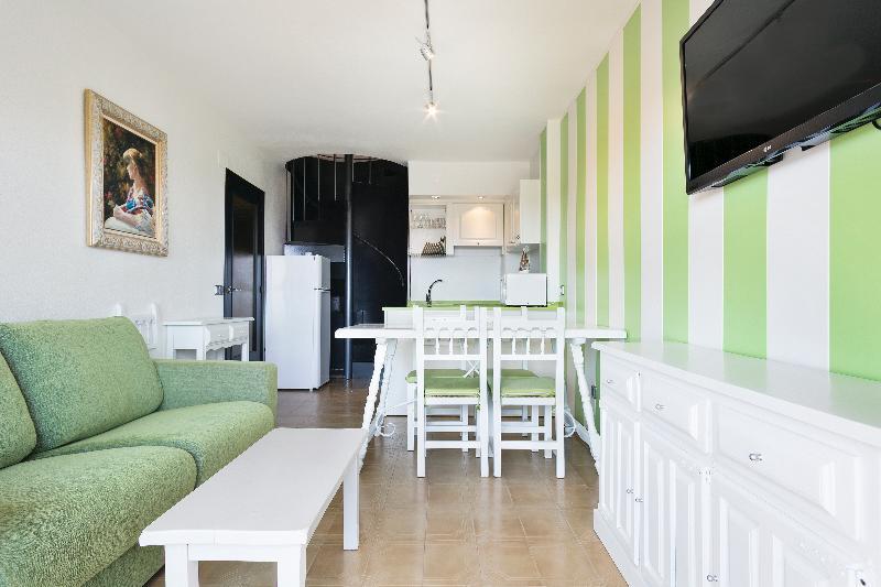 Apartamentos Salles Beach L'Estartit Exterior photo