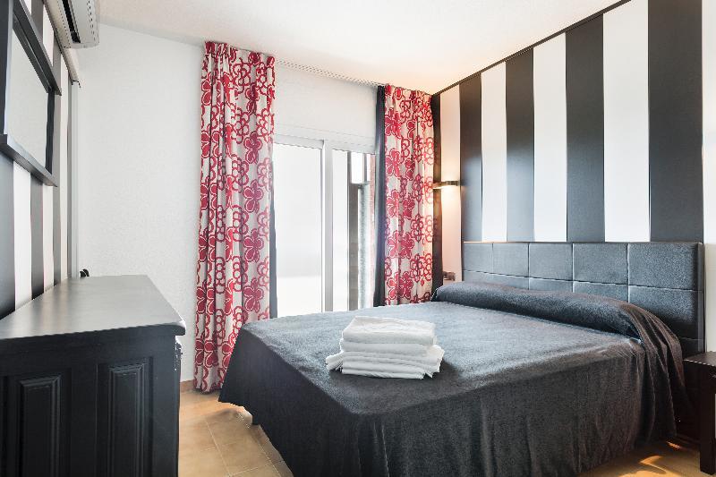 Apartamentos Salles Beach L'Estartit Exterior photo