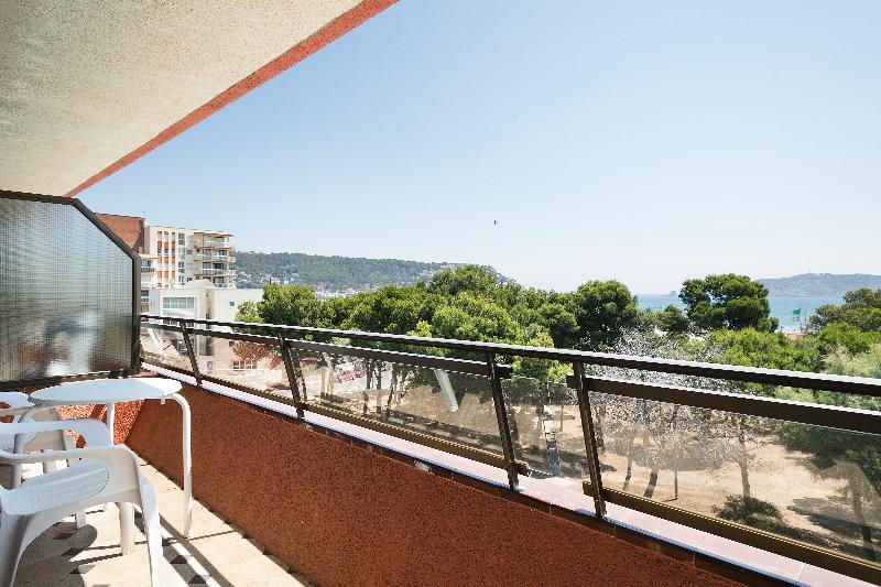 Apartamentos Salles Beach L'Estartit Exterior photo