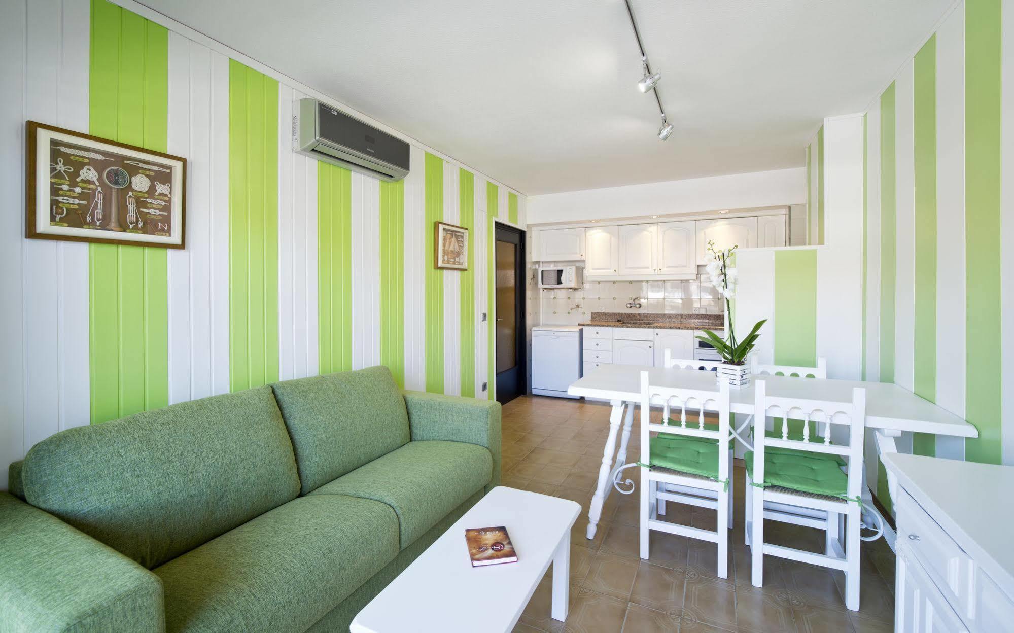 Apartamentos Salles Beach L'Estartit Exterior photo
