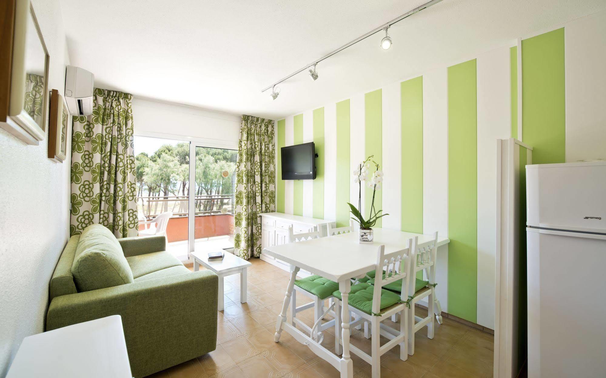 Apartamentos Salles Beach L'Estartit Exterior photo